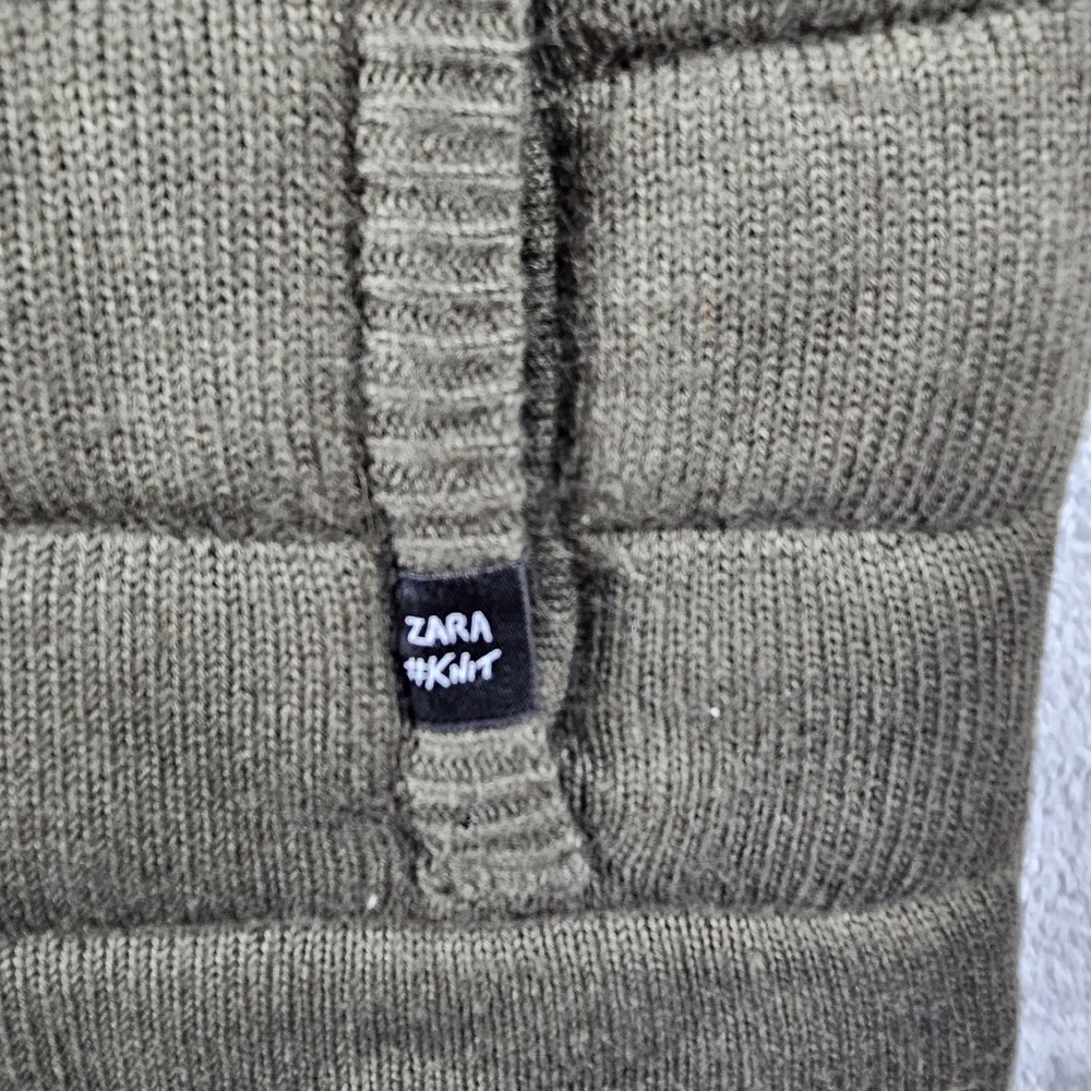 Zara Kids Zip Up Knitted Vest Size 11-12 Years Green